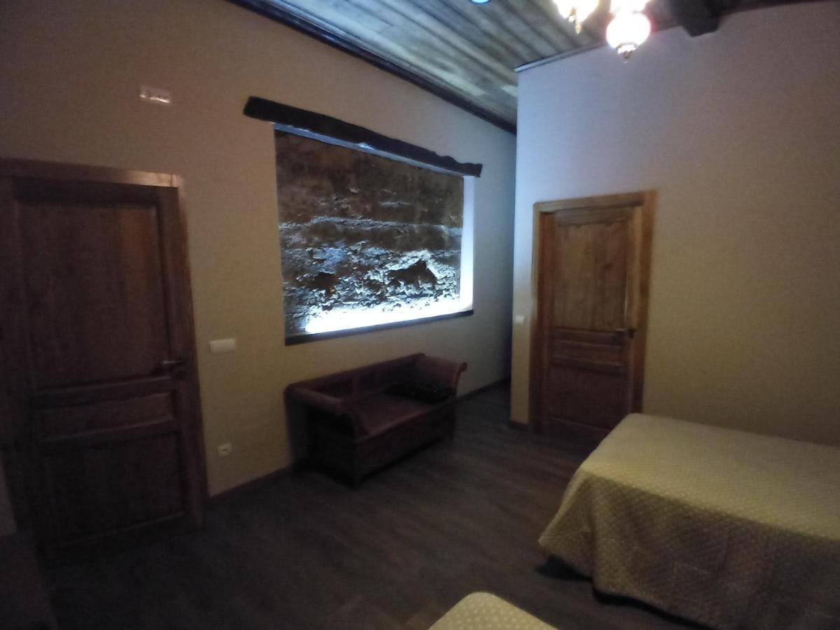 Hostal La Medina De Camponaraya 外观 照片