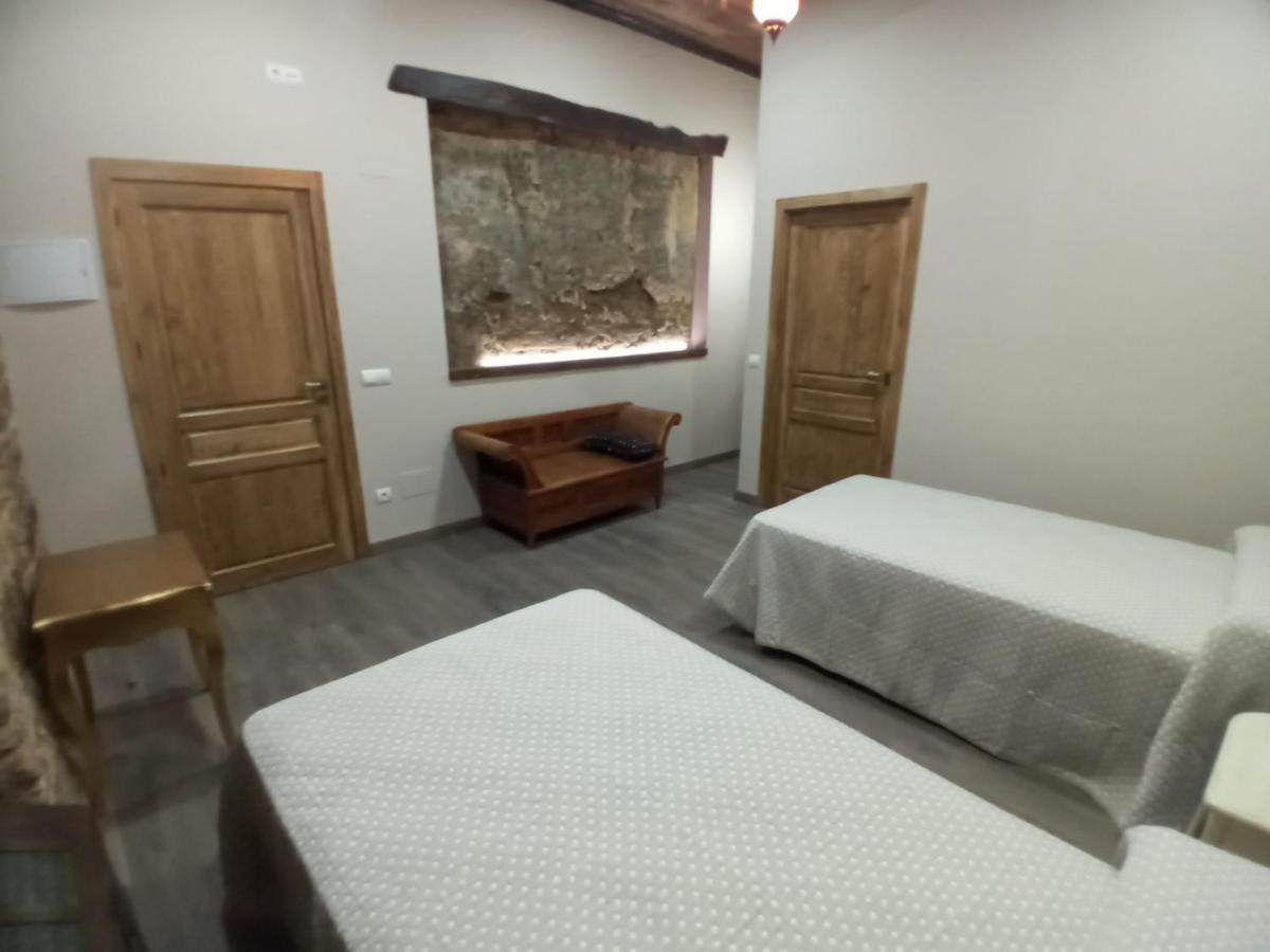 Hostal La Medina De Camponaraya 外观 照片