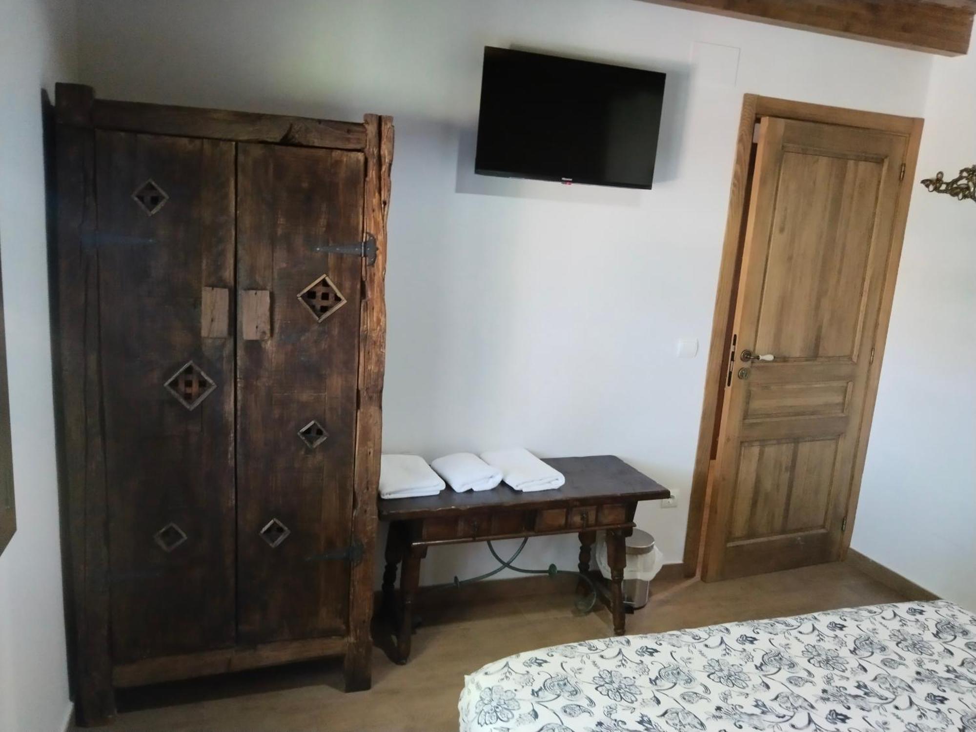 Hostal La Medina De Camponaraya 外观 照片